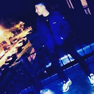 Meet your Posher, Cesar